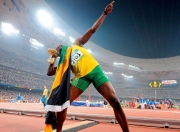 九游中国-赛道与球场，当F1年度争冠之夜遇上恩比德的压力爆发