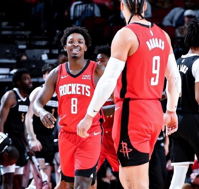 活塞队前锋突然失踪，球队陷入危机