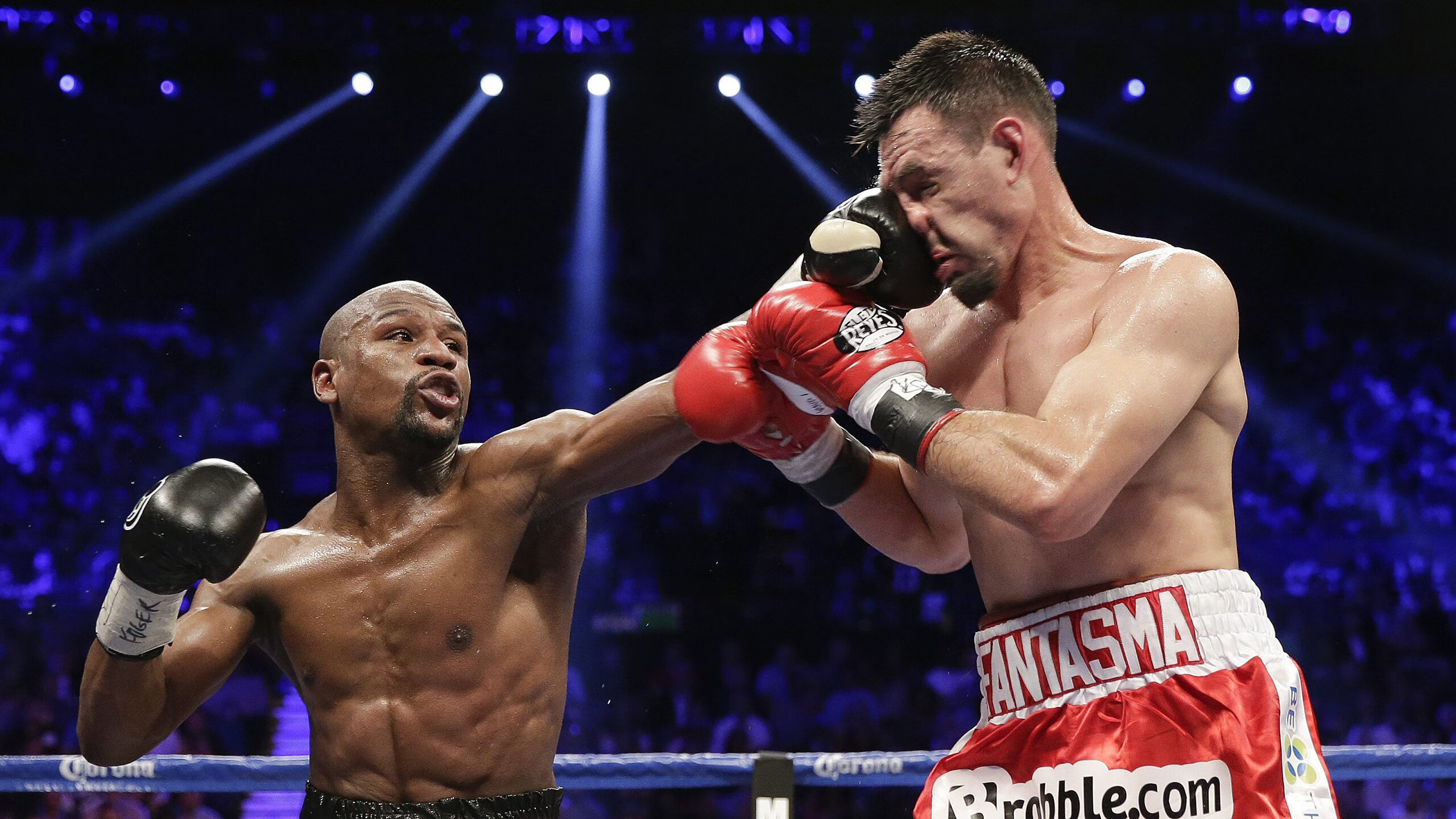 那不勒斯最后时刻击败智利，穆勒关键节点连续得分改写历史