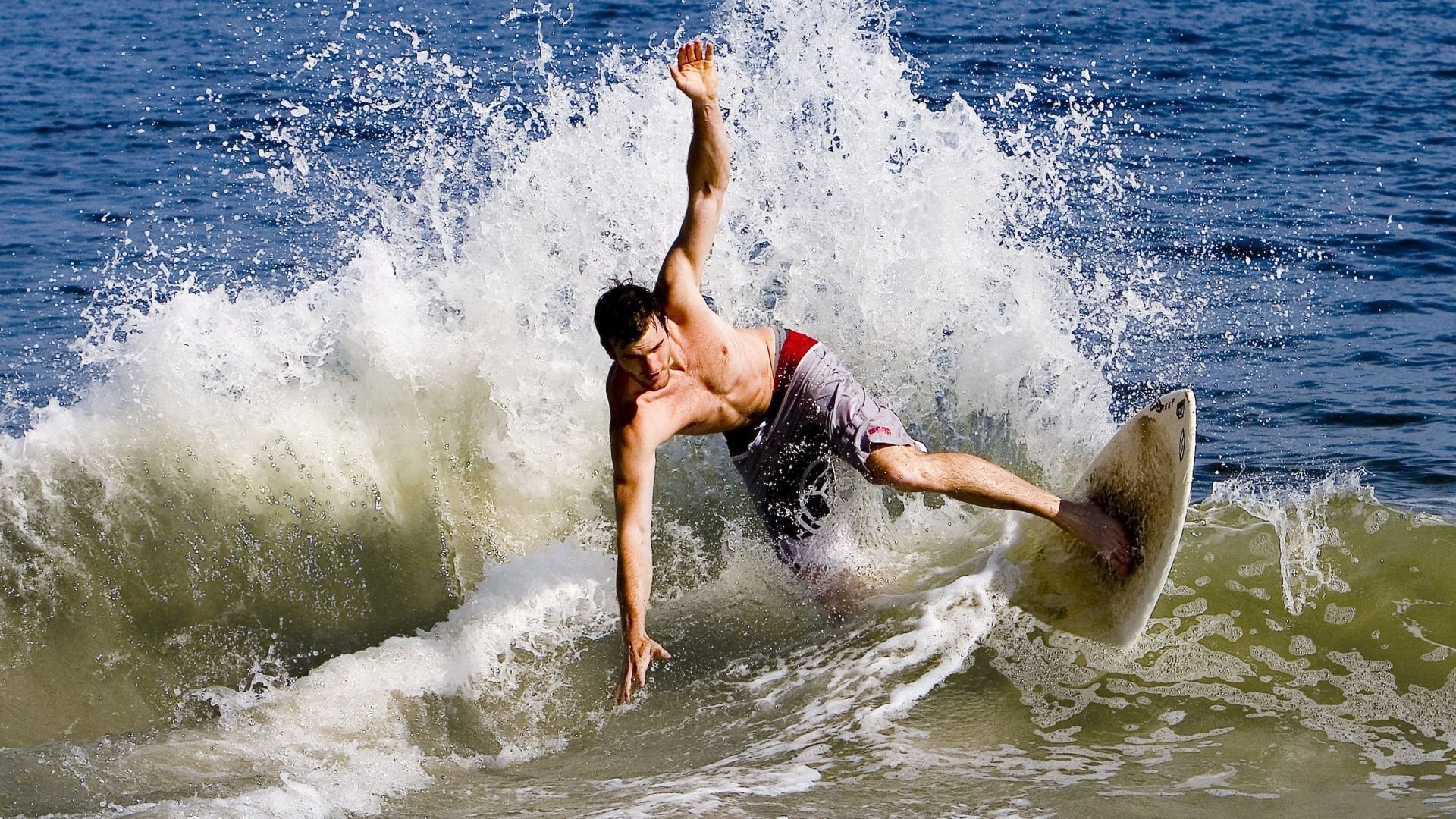 东契奇封神之战！奇才淘汰赛力克雄鹿，关键先生改写历史