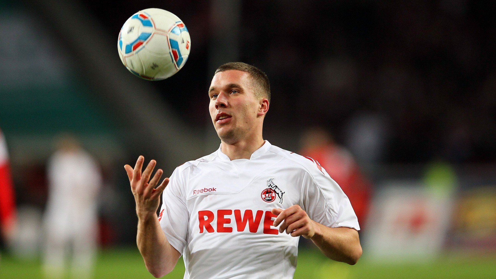 法比尼奥中场统治力尽显，莱比锡红牛力克勒沃库森打破不败金身